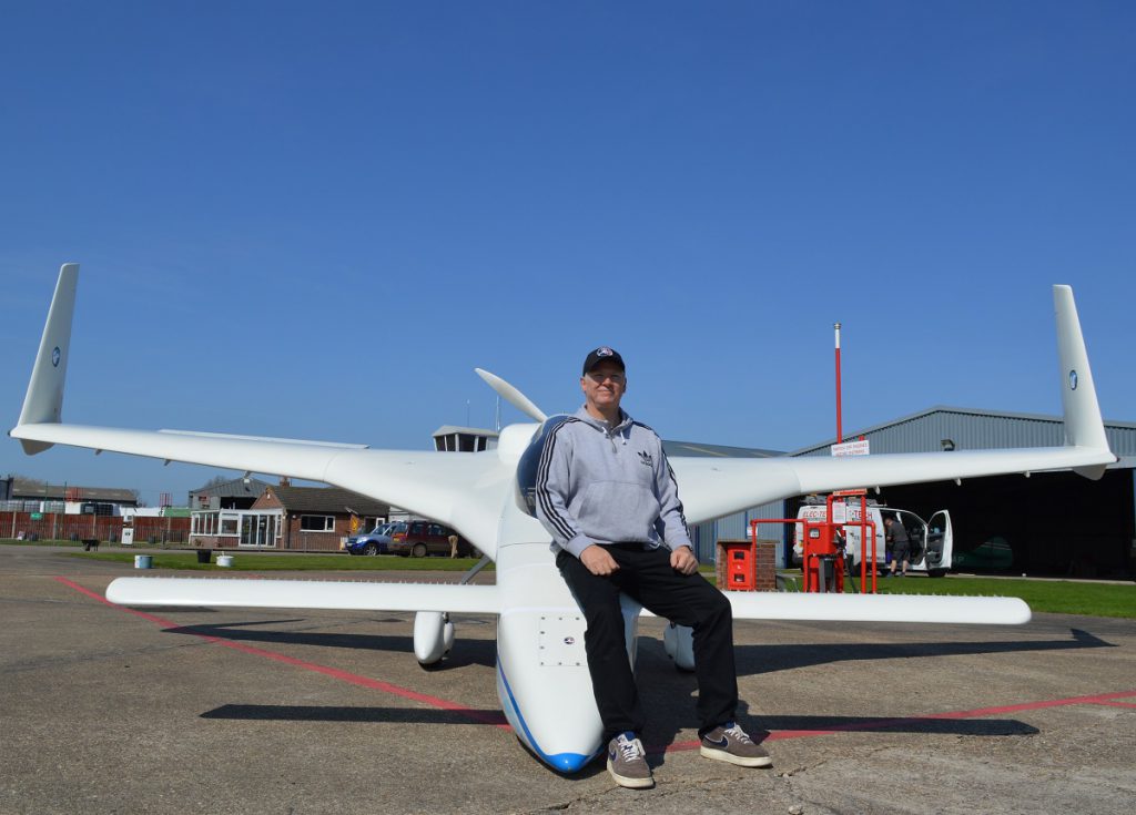 Dan Gay and his Long-Ez at Seething Airfield